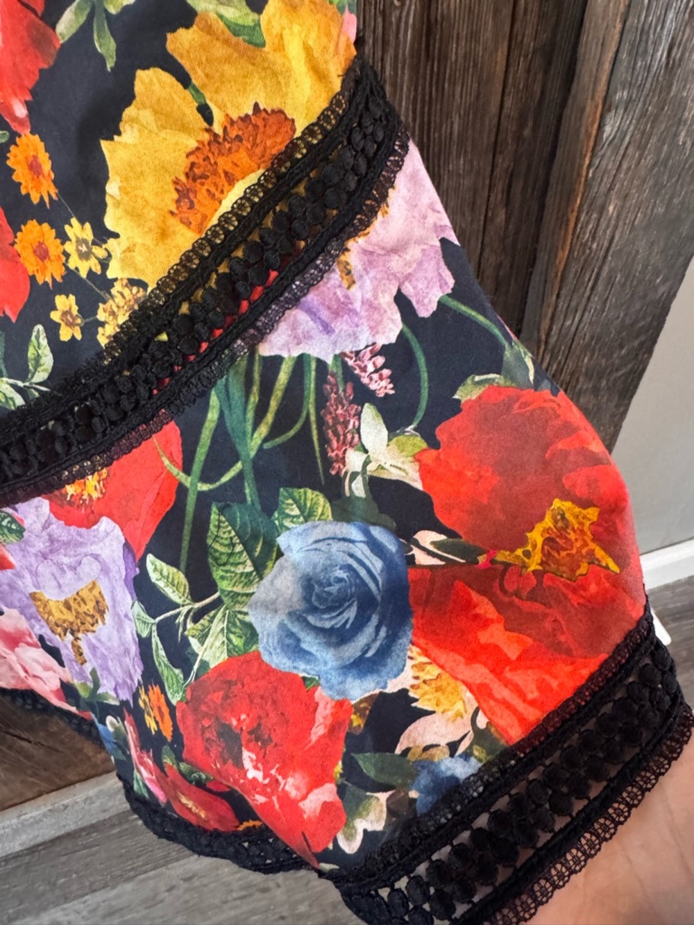 Alice + Olivia Eriko Floral Lace Trim Skirt Size 0 Garden Print Flare Mini - Picture 5 of 8